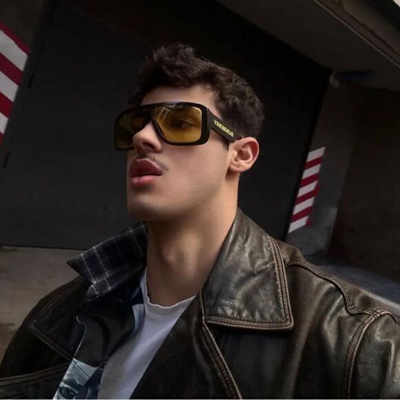 BURBERRY Sunglasses BE4401U 300185 Black/Yellow Men NEW - Picture 1 of 12